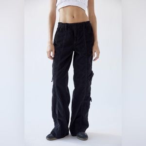 BDG Urban Outfitters Black Y2K Cargo Low Rise Utility Styling Relaxed Fit Pants